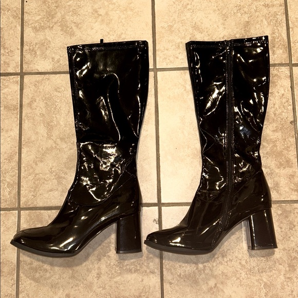 Black Patent Gogo Boots Size 12 - Picture 10 of 10